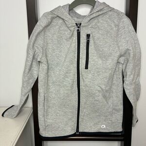 Gray Kids Hoodie. From the GAP. Size small (age 6 ish) EUC. Athletic collection